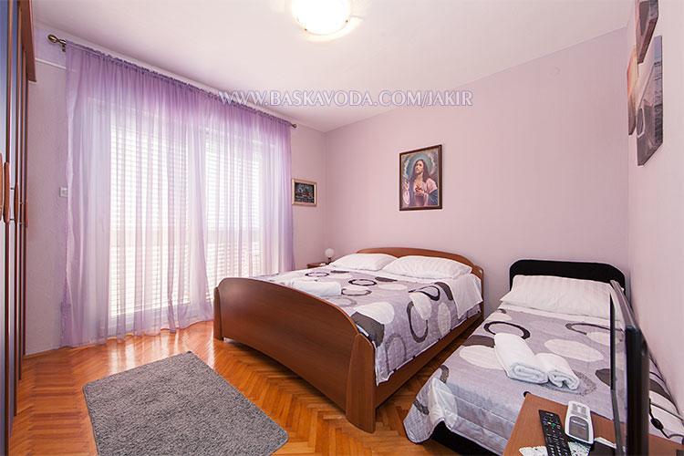 Apartman Jakir Baška Voda Exteriör bild