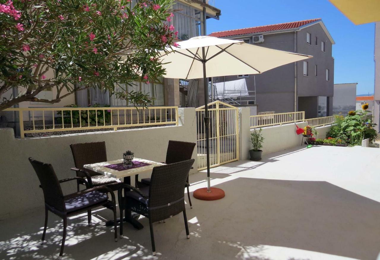 Apartman Jakir Baška Voda Exteriör bild
