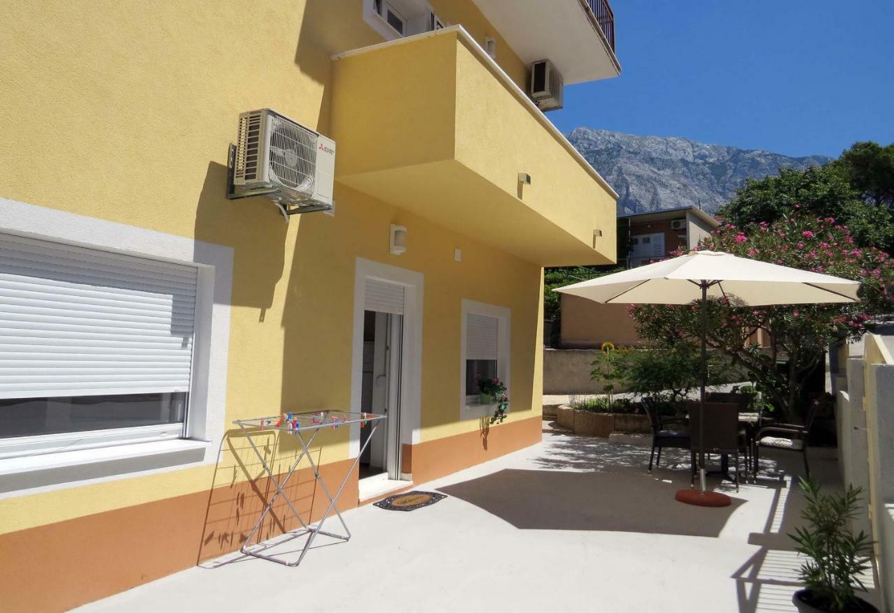 Apartman Jakir Baška Voda Exteriör bild