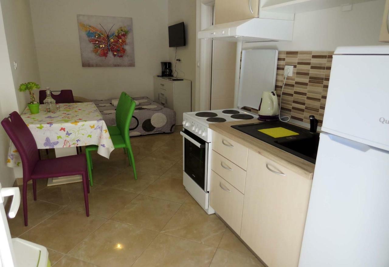 Apartman Jakir Baška Voda Exteriör bild