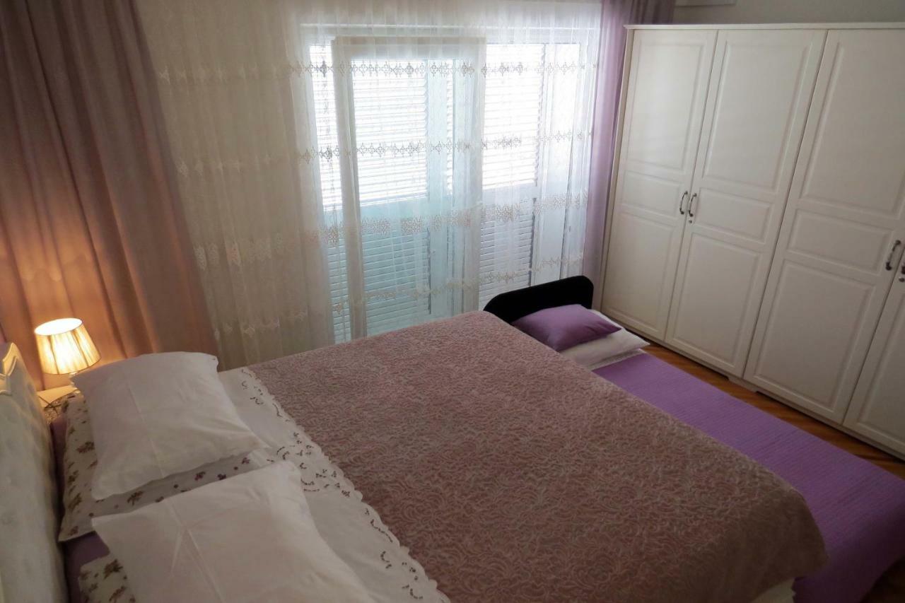 Apartman Jakir Baška Voda Exteriör bild