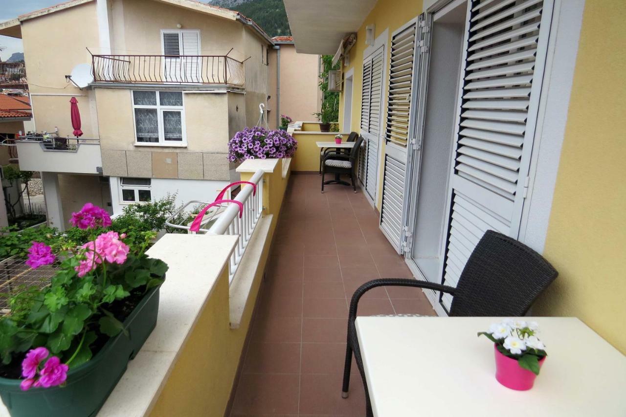 Apartman Jakir Baška Voda Exteriör bild